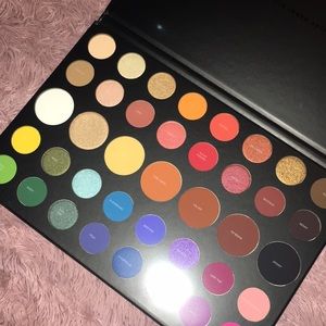 The James Charles Palette x MORPHE (AUTHENTIC)